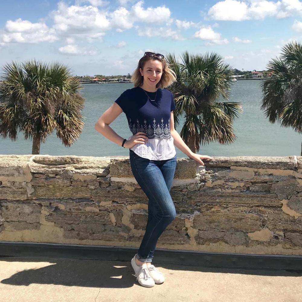 Meet your Posher, Monica